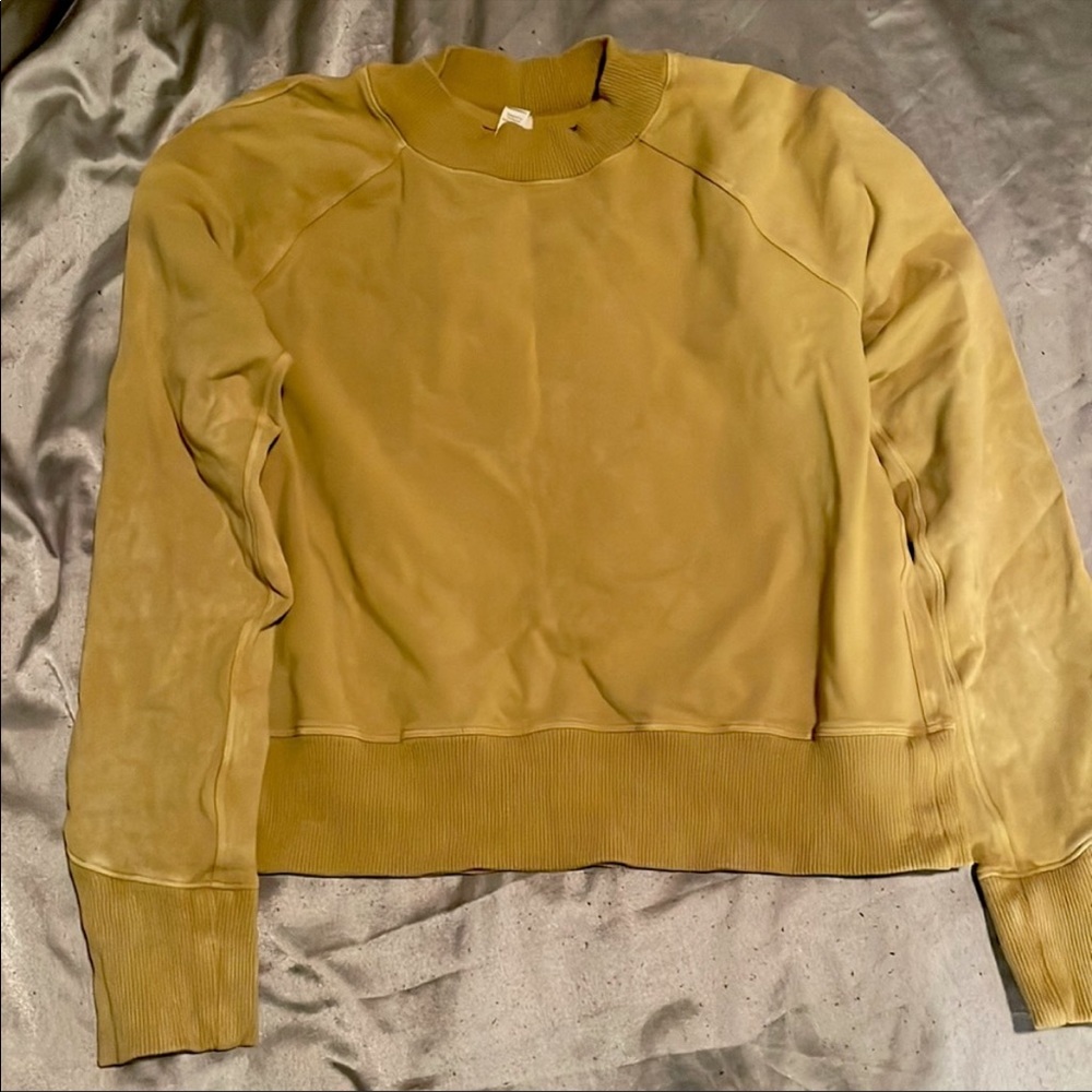Lululemon Crewneck/Sweatshirt size 4